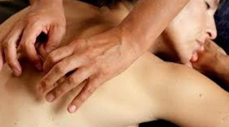 Хиромассаж тела направлен на восстановление мышечной эластичности.